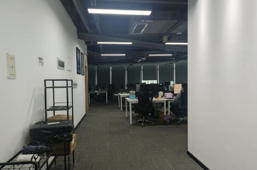 Manus武汉团队基本搬离 核心业务人员迁往新加坡