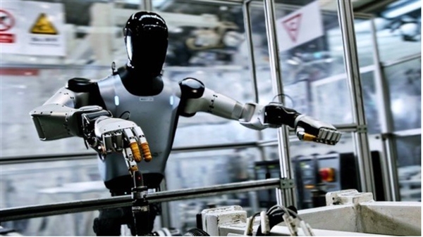 小米机器人正式上岗汽车工厂实习：打螺丝速度满足产线要求