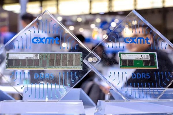 越卡越涨！美国下死手推出严芯片法案：中国出口反逆势暴涨72.6%