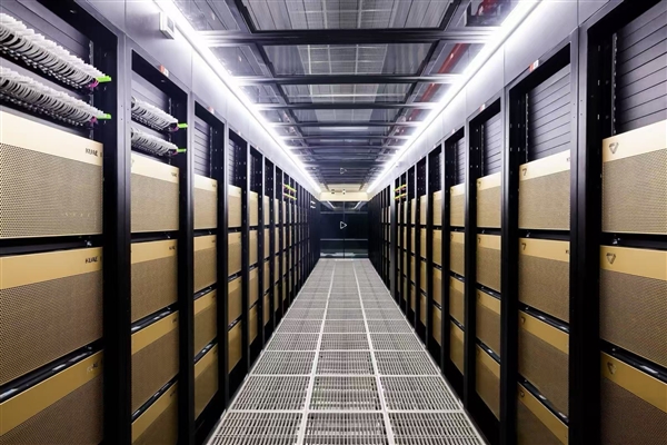 国产GPU龙头摩尔线程营收暴涨243%创新高 完成五年五代架构五颗芯片技术迭代